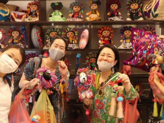 バジャドリード日帰り観光ツアー！日本語が話せるメキシコ人ガイドがローカルな街の魅力をご案内＜1日／混載／日本語ガイド／少人数制／カンクン発＞