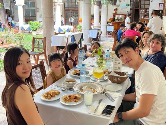 バジャドリード日帰り観光ツアー！日本語が話せるメキシコ人ガイドがローカルな街の魅力をご案内＜1日／混載／日本語ガイド／少人数制／カンクン発＞