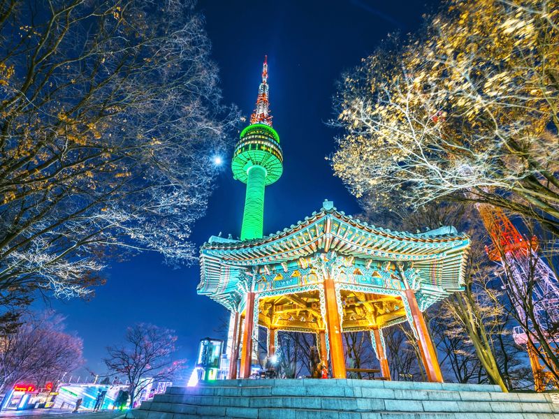 Korea_Seoul_Seoul Tower_shutterstock_543053749