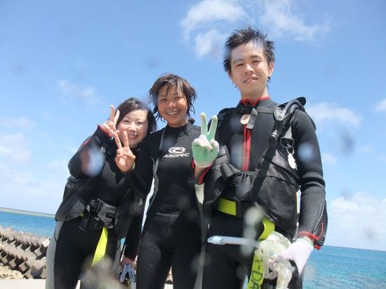 1月～3月はホエールウォッチング付！慶良間ウミガメ観察体験ダイビング＋シュノーケリング ウミガメが見れるまで3ダイブ保証♪＜／那覇市内送迎／沖縄本島＞