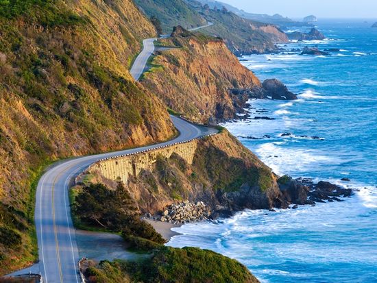 USA_California_Pacific Coast Highway_shutterstock_127554866