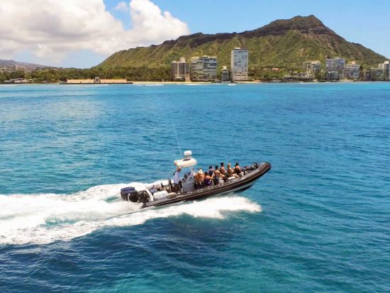 貸切シュノーケリングツアー　高速ゴムボート「ゾディアック」に乗船！スリル満点のクルージングも楽しめるツアー＜英語スタッフ／1～12名／ワイキキ発＞