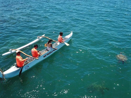 カアナパリ沖　アウトリガー・カヌーツアー　伝統的なカヌーに乗ってハワイ文化を学ぶ！＜1時間／英語ガイド／アウトリガー・カアナパリ・ビーチリゾート＞