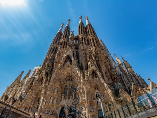 Barcelona_Sagrada Familia_AdobeStock_269528292