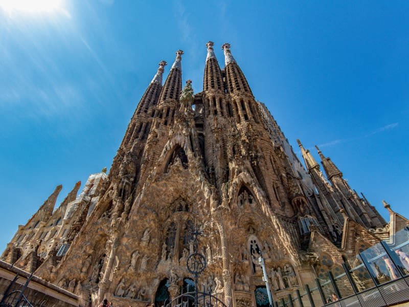 Barcelona_Sagrada Familia_AdobeStock_269528292