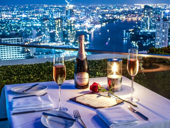 シロッコ「Sirocco」3コースディナー食事券＆事前予約サービス　有名ルーフトップレストラン＜BTSサパーンタクシン駅＞
