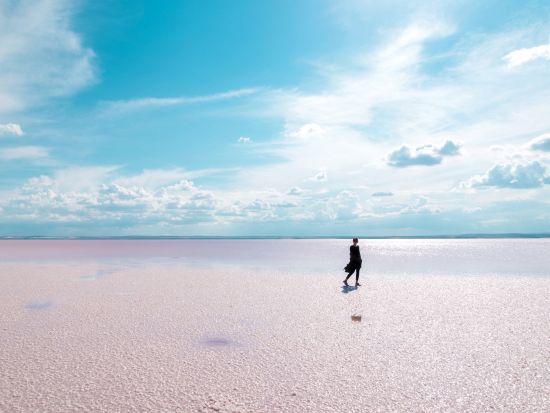 世界遺産カッパドキア＋パムッカレ＋トゥズ湖 3泊4日ツアー　洞窟ホテルに2連泊　気球付きプランあり＜混載／日本語ガイド／国内航空券込／イスタンブール発＞