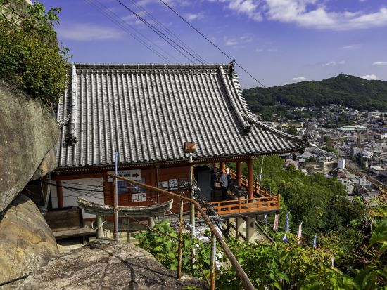 貸切観光タクシー 短時間で尾道を巡る 千光寺＋持光寺ではにぎり仏体験も＜2時間／1-9名／尾道発着＞4名参加で1名4,140円～ by 大平交通