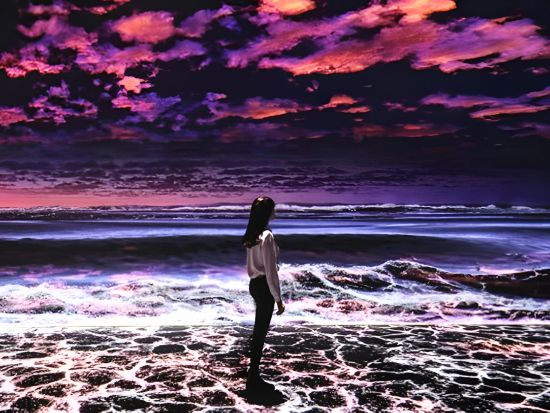 江陵日帰りツアー　アルテミュージアム江陵＆中央市場＆注文津海水浴場＆牛石息子岩公園＆香湖海岸バス停 ＜英語ガイド／ソウル発＞