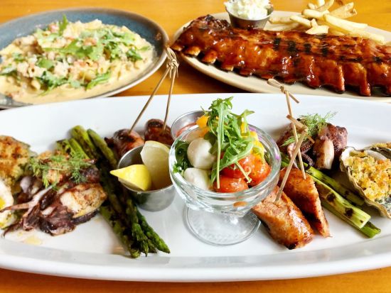 ファイヤー・グリル・ワイキキ　食事券＆事前予約　グループ食事会専用ディナープラン ＜夕食／8名～／ヒルトン・ガーデン・イン・ワイキキビーチ1階＞