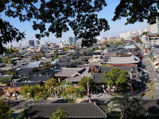 全州韓屋村とロケ地巡り「雲が描いた月明り」「隠し味にはロマンス」など（全州郷校＋梧木台＋慶基殿＋殿洞聖堂）＜全州ビビンパ昼食付／日本語ガイド／ソウルホテル送迎＞