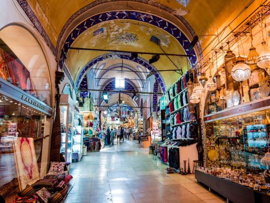 ボスポラス海峡クルーズ付き！エジプシャンバザール＋ルメリ・ヒサル  半日観光ツアー＜貸切／午前／日本語／イスタンブール発＞