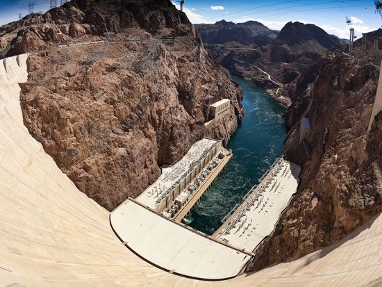 Lake-Mead-Bus-Tours-from-Las-Vegas-05