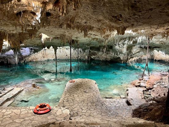 セノーテドスオホス＋選べる厳選セノーテ シュノーケリングツアー＜1日／混載／日本語ガイド／少人数制／入場料込／プラヤデルカルメン観光プランあり／カンクン発＞