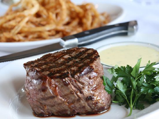 ウルフギャング・ステーキハウス　コースディナーとタンタラスの丘夜景観賞ツアー　ロイヤル・ハワイアン・センター内老舗ステーキレストラン＜夕食＞