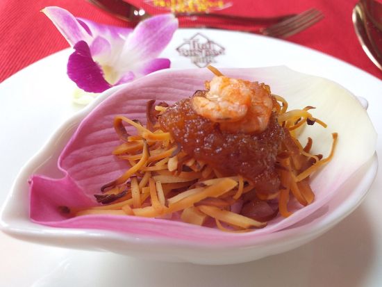 タイバスフードツアー　バスに乗りながら市内観光＆ミシュラングルメも楽しめる一石二鳥のバスツアー！＜セットメニュー／英語＞