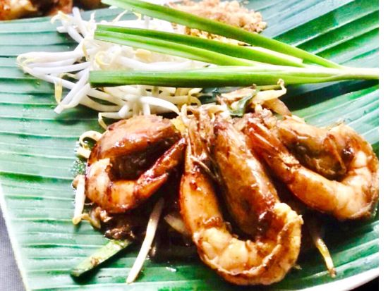 タイバスフードツアー　バスに乗りながら市内観光＆ミシュラングルメも楽しめる一石二鳥のバスツアー！＜セットメニュー／英語＞