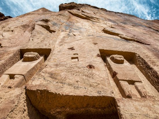 ダダン遺跡＆ジャバル・イクマの岩絵 半日ツアー＜混載／英語ガイド／アルウラ発＞