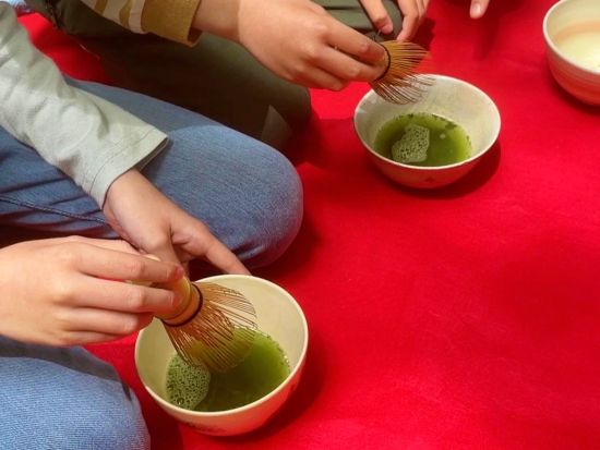 野外抹茶体験  高尾山の自然の中で抹茶を点てる野点ツアー＜午前・午後／6歳～／4時間＞