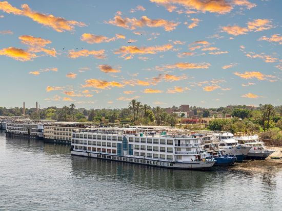 【ルクソール発  ナイル川クルーズ4泊5日】5つ星豪華客船！アブシンベル観光付きプランあり＜月・土曜出発／アスワン着＞