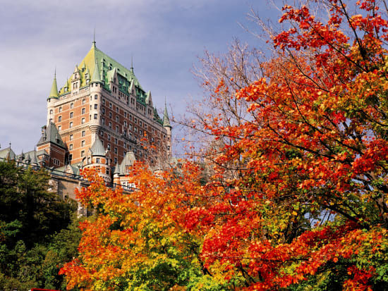 Canada_Quebec_Autumn_pixta_2535457_M