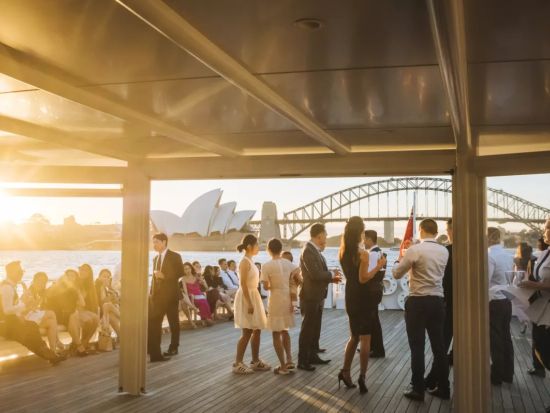 【2025年12月31日】大晦日限定！キャプテンクック3号 カウントダウンクルーズ by Captain Cook Cruise