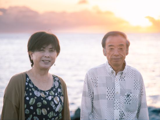 宮古島観光+カップルフォトツアー 思い出を最高の形で残せる♪ ご希望のロケーションを巡りながら2人らしい特別な写真を撮影＜3ロケーション／最大3時間／宮古島＞