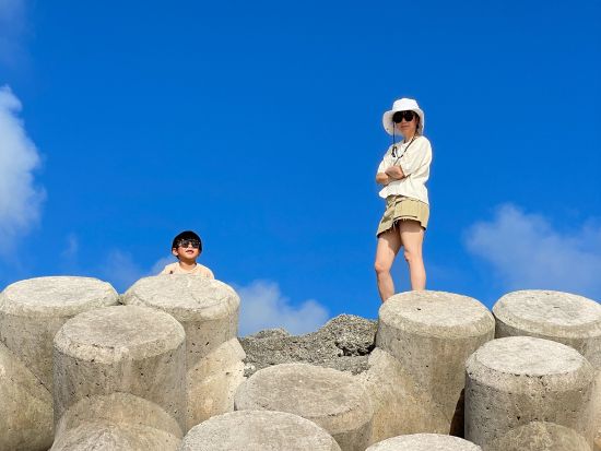 宮古島観光+カップルフォトツアー 思い出を最高の形で残せる♪ ご希望のロケーションを巡りながら2人らしい特別な写真を撮影＜3ロケーション／最大3時間／宮古島＞