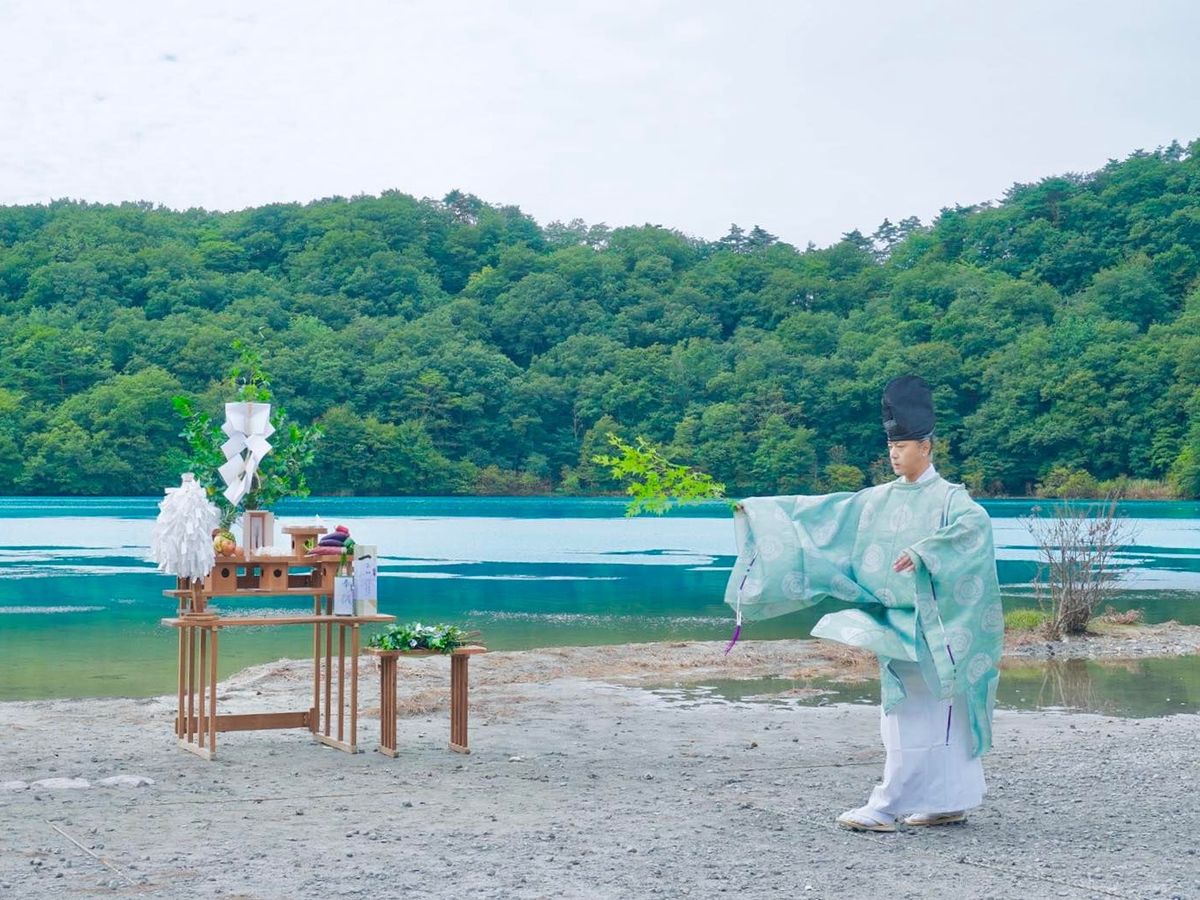 日本舞踊用 櫂 専用保存袋 オーダー お稽古 お習い 棟梁 龍 龍神 お釈迦様 黄楊一杢彫り「龍上観音」 - 三宝堂オンラインショップ