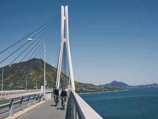 E-Bikeレンタル＋乗り捨て＆荷物運搬サービス付！瀬戸田～今治 しまなみ海道いいところどりプラン＜日帰り／約40Km／昼食付／瀬戸田港発＞