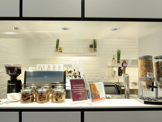 トロント・ピアソン国際空港（YYZ）ラウンジチケット☆プラザ・プレミアムラウンジ（Plaza Premium Lounge）*ターミナル1