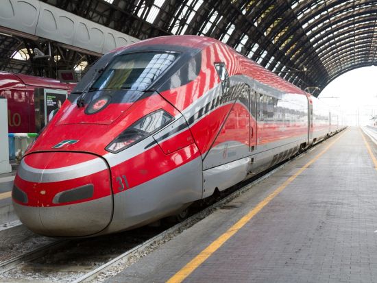 【フレッチャロッサ／イタロ】ナポリ中央駅⇒ローマ・テルミニ駅 乗車チケット事前予約＜片道／直行列車／スタンダードシート＞