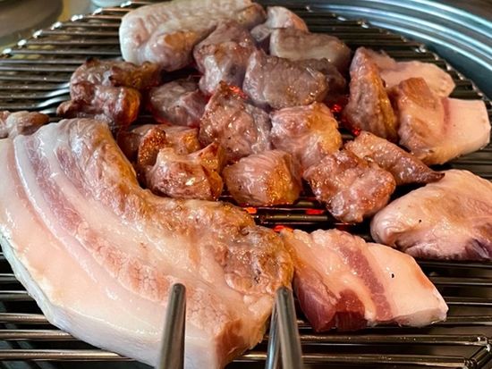 200012552_base_16898316727385