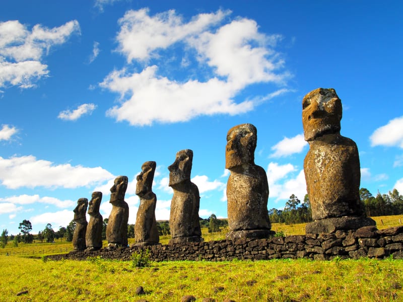 Chile_Easter Island_アフ・アキビ_pixta_54617580_M