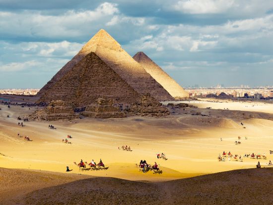【貸切】さくっとエジプトを楽しむ◎三大ピラミッド&スフィンクス半日観光　*選べるラクダ乗り&ピラミッド入場＜半日／日本語or英語／送迎付／チップ込／カイロ発＞