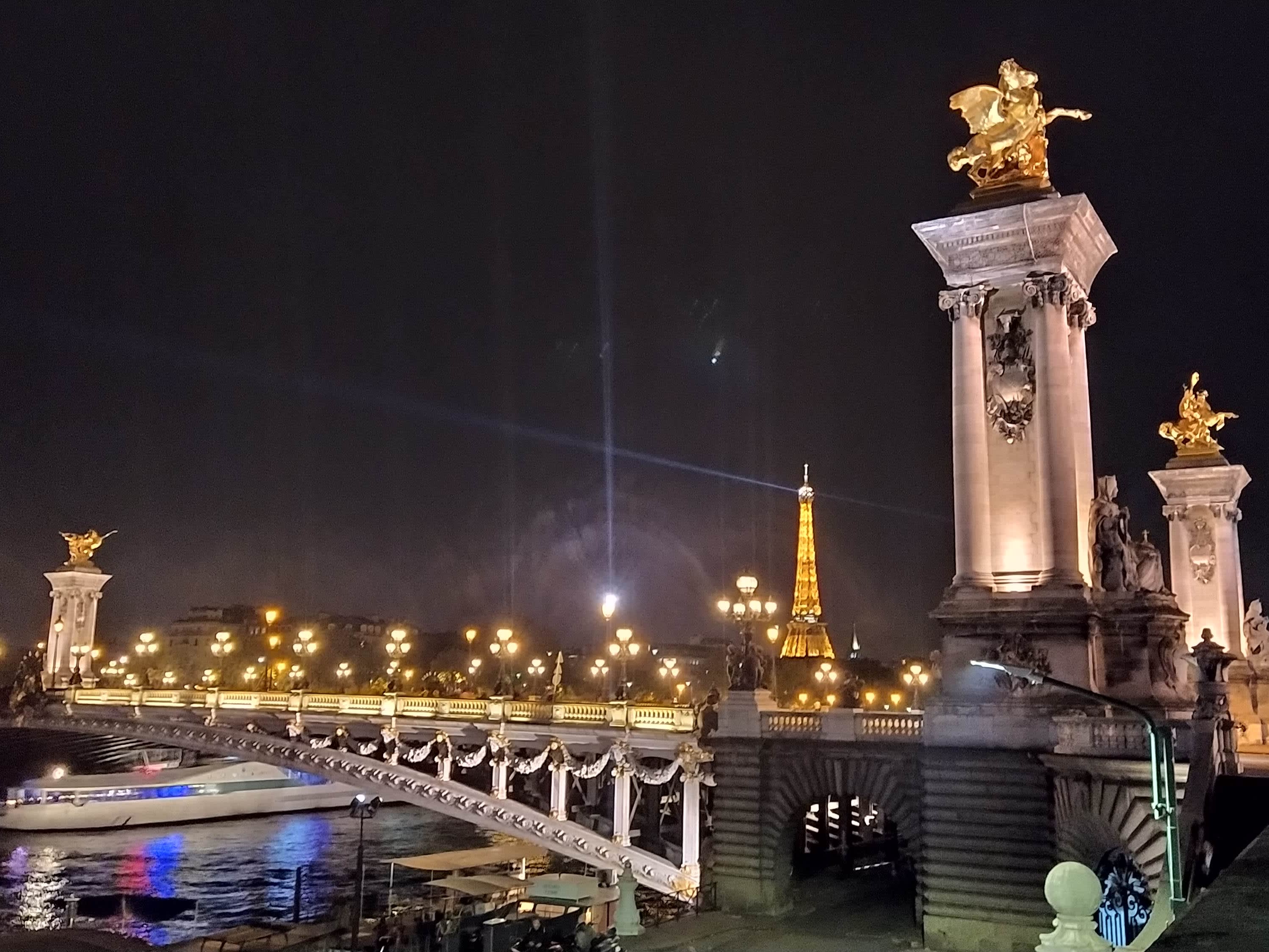 好評のため催行延長！】パリの夜景観光バスツアー エッフェル塔