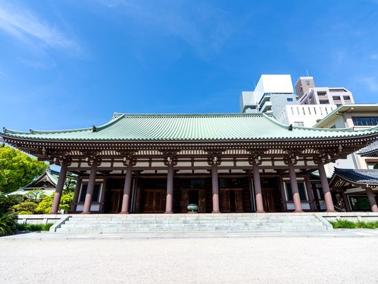 pixta_64449344_東長寺(とうちょうじ)