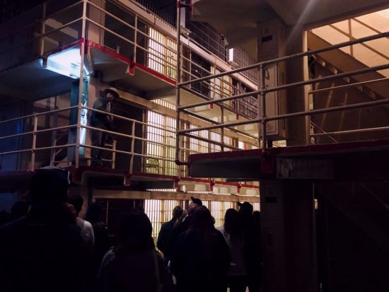 夜のアルカトラズ島上陸＆フィッシャーマンズ・ワーフ　半日観光ツアー ＜日本語オーディオガイド／英語ガイド＞