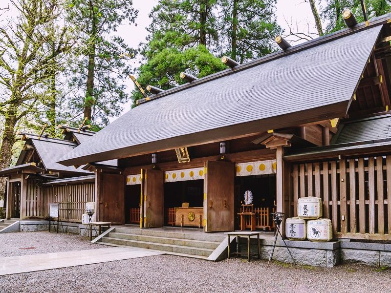 ガイド付き高千穂ウォーキングツアー 天岩戸神社と八大龍王水神社