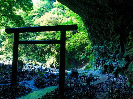 pixta_42846280_天岩戸神社 天安河原