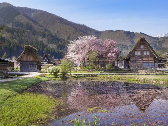 貸切観光タクシー 白川郷＋五箇山 世界文化遺産の合掌造り集落を散策！＜6時間／1～4名／金沢発着＞by 石川近鉄タクシー