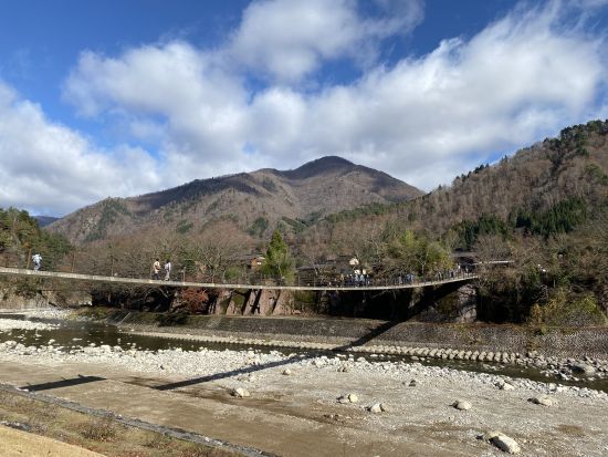 金沢発着日帰りワゴンツアー 世界遺産『白川郷』を満喫する旅 ラグジュアリーワゴンツアー＜1日＞