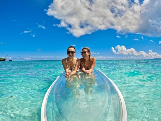 クリアSUP体験　透明のクリアボードで海の中を見ながらSUPを楽しもう♪ ドローンオプションあり！＜午前・午後／石垣島南部送迎可／石垣島＞by マーレ石垣島