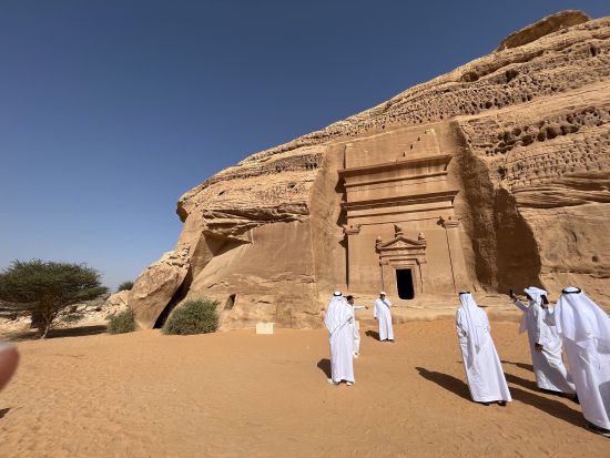 アルウラ観光の定番！世界遺産ヘグラの考古遺跡（マダイン・サーレハ）半日ツアー＜英語ガイド／アルウラ発＞