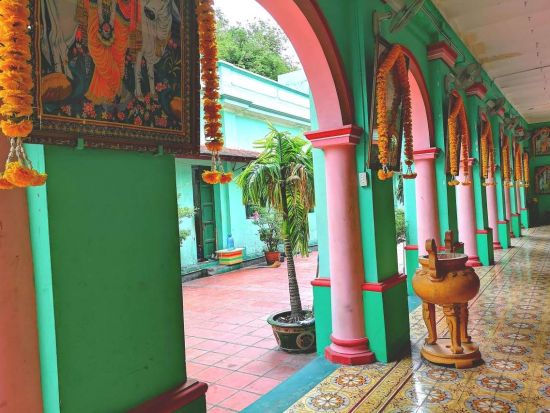 ホーチミンフォトジェニック半日観光ツアー　ピンクの教会＆スリ・タンディ・ユッタパニ寺院　貸切またはアオザイレンタル付きプランあり＜午前／日本語ガイド＞