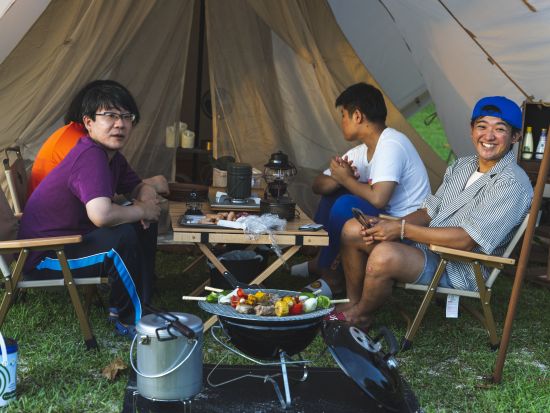 ビーチサイドキャンプ 素泊まりで自由に過ごす♪自然豊かなビーチサイドで本格キャンプが楽しめる ソロキャンプの利用もOK！＜1泊2日／素泊まり／恩納村＞