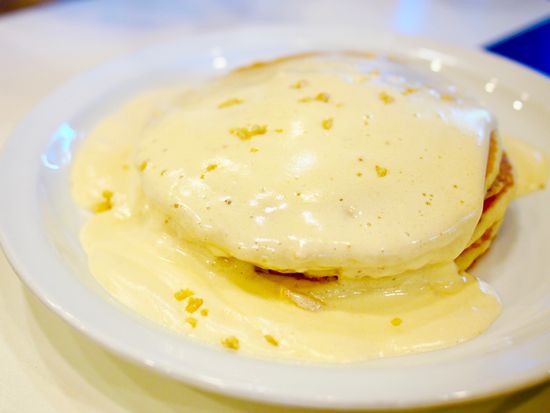 Hawaii_Food_Pancake_pixta_72617369_M