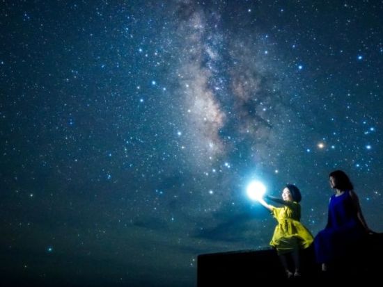 星空フォトツアー 女性やカップルにおすすめ！美しい星空の下で素敵な思い出を撮影 お好みのプランでひと味違う星空フォトを実現♪＜30分／宮古島＞