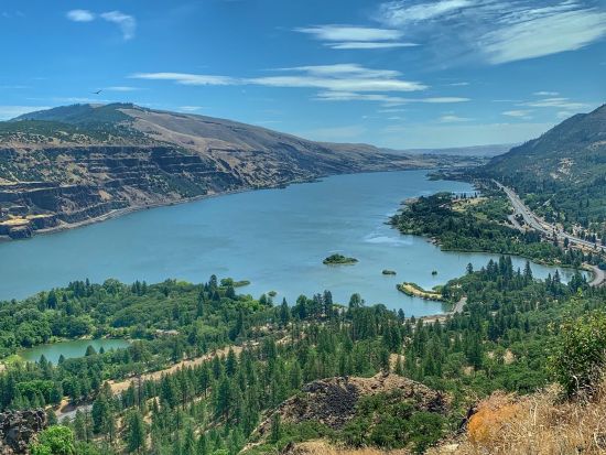 コロンビア渓谷ドライブ＆滝めぐりツアー ＜英語ガイド＞