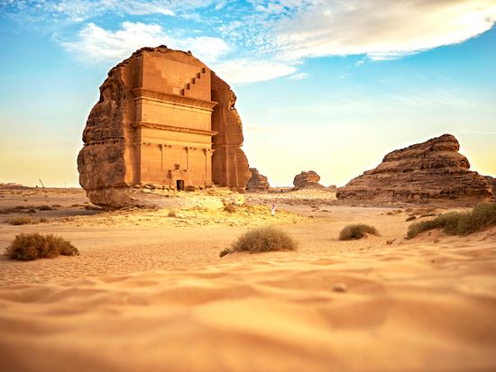 Saudi_Hegra_Tomb of Lihyan_GettyImages-1401473286